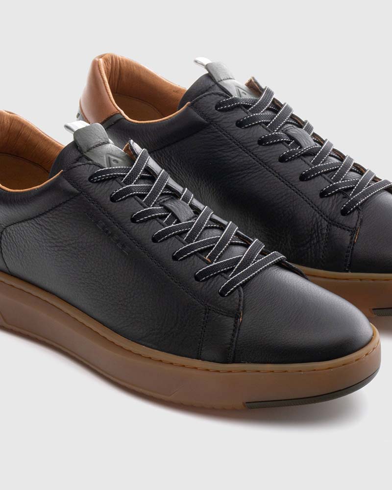 Ambitious AKTIF Low-Top Trainer