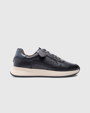 Ambitious RONNIE Urban Trainer