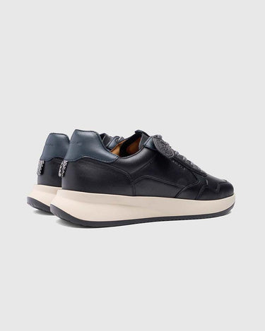 Ambitious RONNIE Urban Trainer