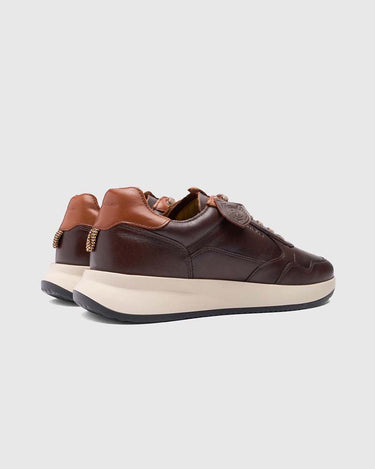 Ambitious RONNIE Urban Trainer
