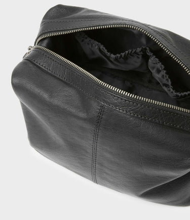 Saddler Braga toiletry bag